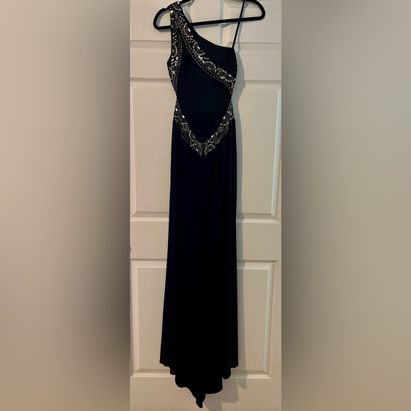 Black backless prom dress with sequence - Picture 5 of 7